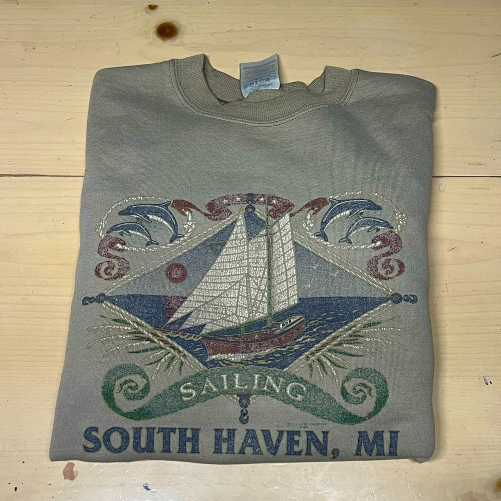 Sweatshirt